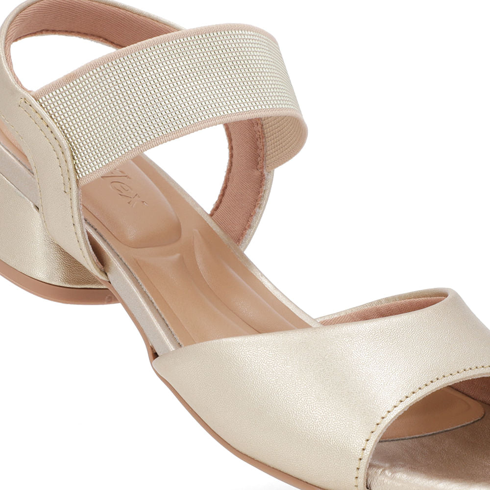 Sandália Básica em Couro Soft Ouro Light com Detalhe Elástico