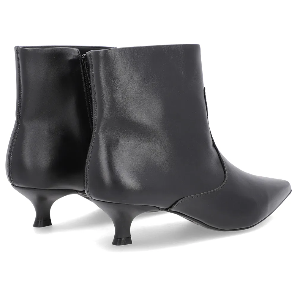 Bota Feminina Couro Preta Salto Kitten Confortável Elegante