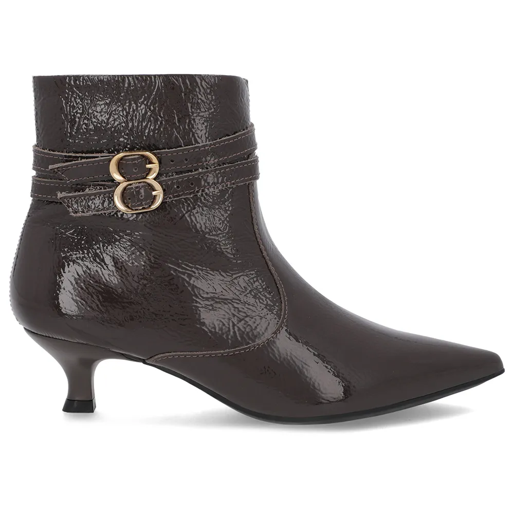 Bota Feminina Bico Fino Salto Kitten Marrom Verniz Com Tiras Elegantes